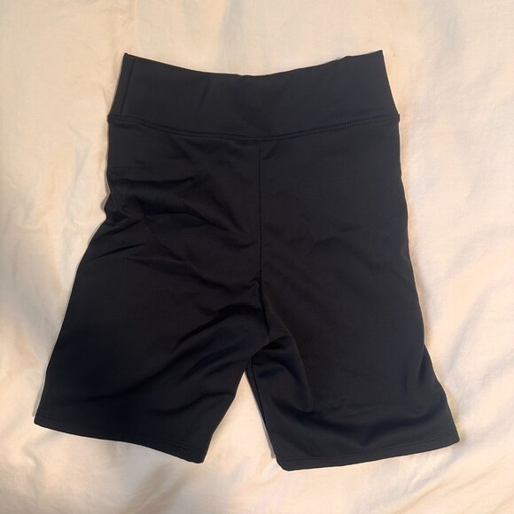 Good American Biker Short and Crop Top Swim Set - Picture 5 of 5